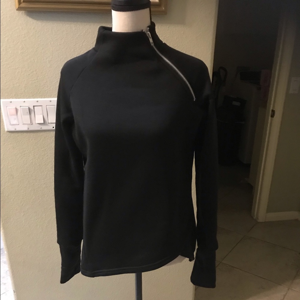 Carmelitta top NWOT. Never worn. Brand new!